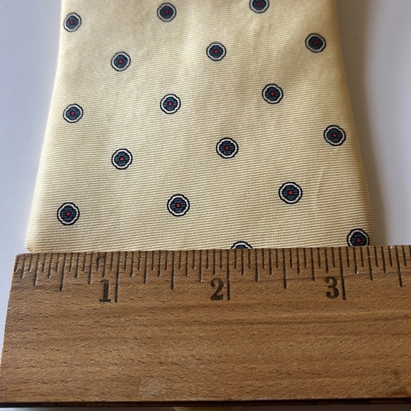 Christian Dior Yellow Silk Tie with Blue & Red Design Made in USA - Picture 2 of 6